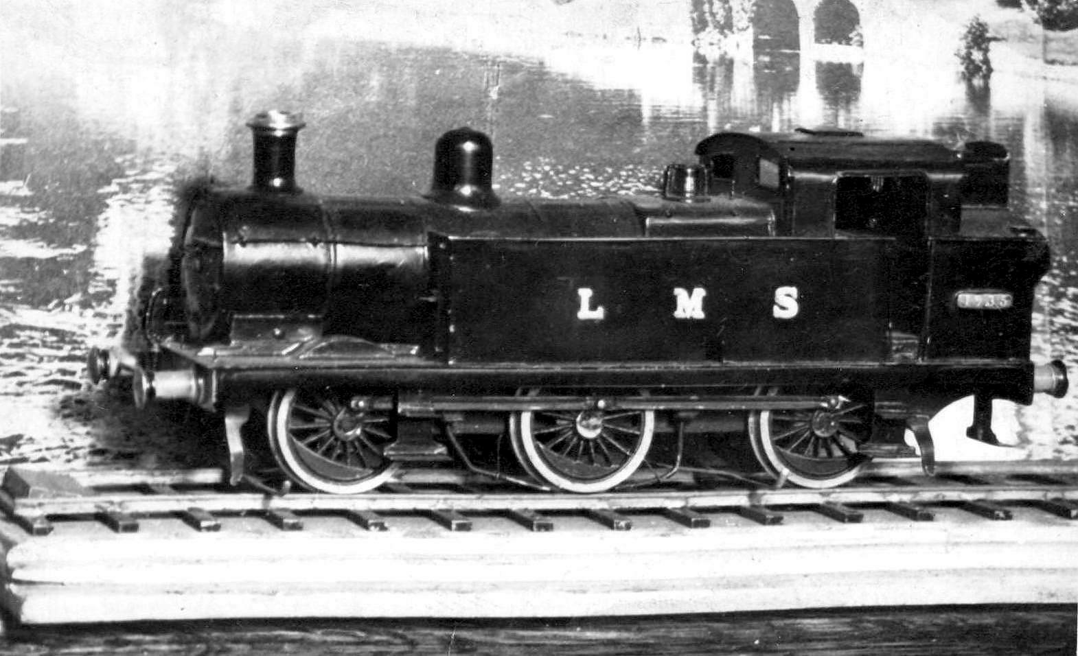 LMS 3F tank by Halfone